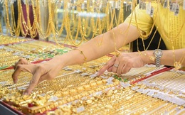 Giá vàng hôm nay 3/12: Đồng loạt giảm sau khi đạt đỉnh