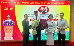 Chi bộ Tạp chí Doanh nghiệp và Tiếp thị long trọng tổ chức kết nạp đảng viên mới