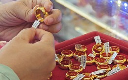 Giá vàng hôm nay 22/12: Nhà đầu tư giữ tâm lý thận trọng
