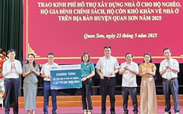 Trao tặng 40 căn nhà cho hộ nghèo trên địa bàn huyện Quan Sơn