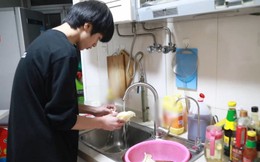 Chân dung chàng trai kiếm gần 100 triệu/tháng nhưng chỉ có 3 bộ đồ, ăn ké chỗ làm, ở trọ 4 triệu