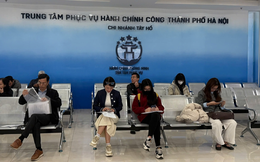 Hà Nội: Chấn chỉnh tình trạng người dân phải thông qua trung gian khi làm thủ tục hành chính