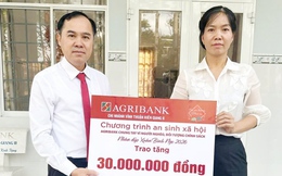 Agribank Chi nhánh Vĩnh Thuận Kiên Giang II tặng quà Tết tại xã Vĩnh Phong, Vĩnh Thuận và Vĩnh Bình