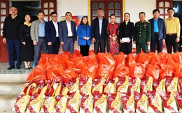 Nghĩa tình dòng Lam: Mỗi suất quà Tết - một thông điệp sẻ chia