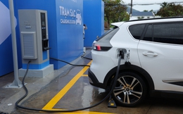 Cuộc đua hạ tầng trạm sạc ô tô điện ngày càng sôi động