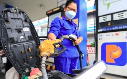 Giá xăng, dầu trong nước tăng giảm trái chiều