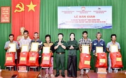 Cần Thơ: Bàn giao 30 căn nhà Đại đoàn kết cho người nghèo khu vực biên giới biển