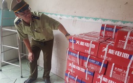 Bình Dương: Tạm thu giữ 800 bình ắc quy nghi nhập lậu nguồn gốc từ Trung Quốc