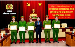 Hải Phòng: Khen thưởng thành tích triệt xóa tụ điểm ma túy tại Vũ trường Hoàng Gia