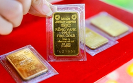 Giá vàng hôm nay 18/8: Vàng giảm xuống đáy 2 tuần