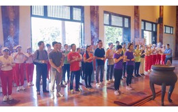 "Bước trên đất mẹ - lan tỏa yêu thương"