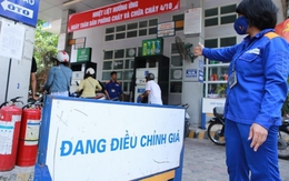 Giá xăng dầu hôm nay 5/9: Xăng giảm nhẹ, dầu tăng mạnh