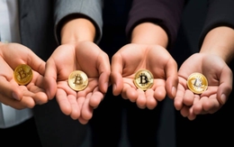 Giá Bitcoin hôm nay 3/6: Lấy lại mốc 27.000 USD