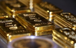 Giá vàng hôm nay 26/8: Duy trì dưới mức 1.950 USD