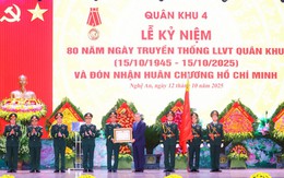 Tổng Bí thư Tô Lâm dự Lễ kỷ niệm 80 năm Ngày truyền thống Lực lượng vũ trang Quân khu 4.