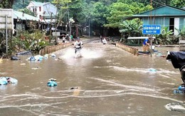 Xuất cấp 2.600 tấn gạo và thiết bị cứu sinh hỗ trợ các địa phương khắc phục hậu quả mưa lũ