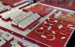 Giá vàng hôm nay 16/10: Giá vàng nhẫn vượt vàng miếng SJC