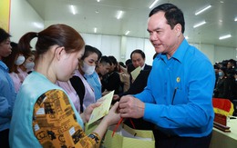 Người lao động có hoàn cảnh khó khăn sẽ được hỗ trợ suất quà 1,3 triệu đồng vào dịp Tết