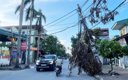 Nghệ An: Nguy cơ mất an toàn từ đường dây điện, cáp viễn thông