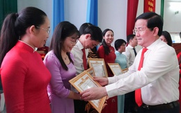 Trường Chính trị TP Cần Thơ bế giảng các lớp Trung cấp lý luận chính trị