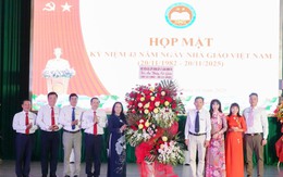 Trường Chính trị TP Cần Thơ họp mặt kỷ niệm 43 năm Ngày Nhà giáo Việt Nam
