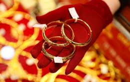 Giá vàng hôm nay 20/11: Vàng trong nước và thế giới biến động ngược chiều