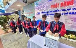 Học sinh Hà Nội quyên góp hỗ trợ đồng bào vùng lũ