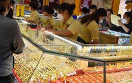 Giá vàng hôm nay 26/11: Đồng loạt bứt phá