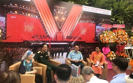 Ra mắt sách ảnh “80 năm, một Việt Nam vững tin” của nghệ sĩ nhiếp ảnh Nguyễn Á