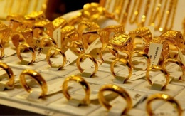 Giá vàng hôm nay 8/12: Giảm mạnh