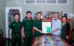 BĐBP tỉnh Sóc Trăng thăm, tặng quà các gia đình chính sách