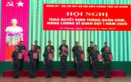 BĐBP tỉnh An Giang: Trao quyết định thăng quân hàm, nâng lương Sĩ quan