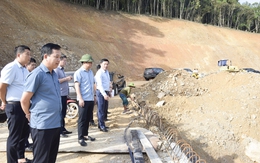 Nghệ An: Lãnh đạo UBND tỉnh kiểm tra công trường Dự án đường giao thông miền núi