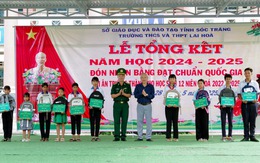 BĐBP tỉnh Sóc Trăng: Trao học bổng Dự án “Cán bộ, chiến sĩ Quân đội nâng bước em tới trường”