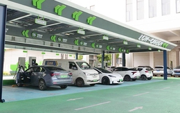 Trung Quốc lại đi trước thế giới: Sạc xe nhanh hơn đổ xăng không còn là giấc mơ với "tốc độ Thâm Quyến"