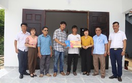 Nghệ An: Trao nhà “Đại đoàn kết” số 8, tiếp sức người cha nghèo nuôi con thành chiến sĩ