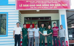 BĐBP TP. Cần Thơ: Bàn giao nhà đồng đội cho các quân nhân có hoàn cảnh khó khăn