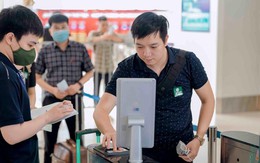 Hơn 25.000 lượt dùng VNeID làm thủ tục 'không chạm' tại sân bay