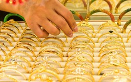Giá vàng hôm nay 1/8: Vàng SJC quay đầu giảm