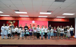 Hưng Yên: Bệnh viện Nhi Thái Bình gặp mặt, trao quà cho con cán bộ, đoàn viên, người lao động.