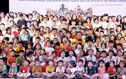 Thanh Hóa: Tổ chức chương trình “Trái tim yêu thương” gặp gỡ, trao quà cho 405 trẻ mồ côi