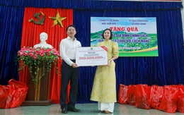 Khu du lịch Núi Thần Tài: Dâng hương tri ân liệt sĩ, trao quà cho gia đình chính sách tại Đà Nẵng