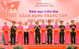 Cục Chính trị Quân khu 9 khai mạc triển lãm “Cách mạng Tháng Tám - mốc son lịch sử”