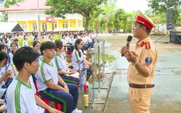 Công an TP Cần Thơ tăng cường bảo đảm TTATGT cho học sinh