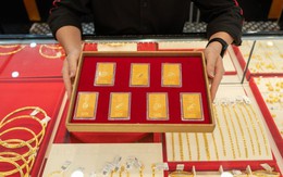 Giá vàng hôm nay 12/1: Xác lập mốc 159,8 triệu đồng/lượng