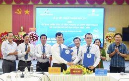 An Giang: Xã Vĩnh Phong ký kết hợp tác chuyển đổi số với VNPT Vĩnh Thuận