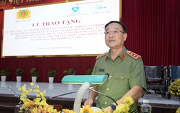 Bộ Công an trao tặng quà Tết cho người dân TP Cần Thơ