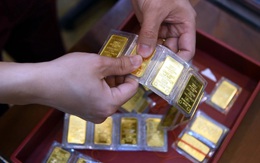 Giá vàng hôm nay 8/1/2026: Vàng thế giới tiến gần mức cao kỷ lục 4.549 USD/ounce