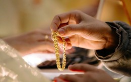 Giá vàng hôm nay 14/10: Giá vàng thế giới giảm 13 USD/ounce