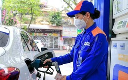 Giá xăng tăng, dầu diesel giảm gần 600 đồng/lít